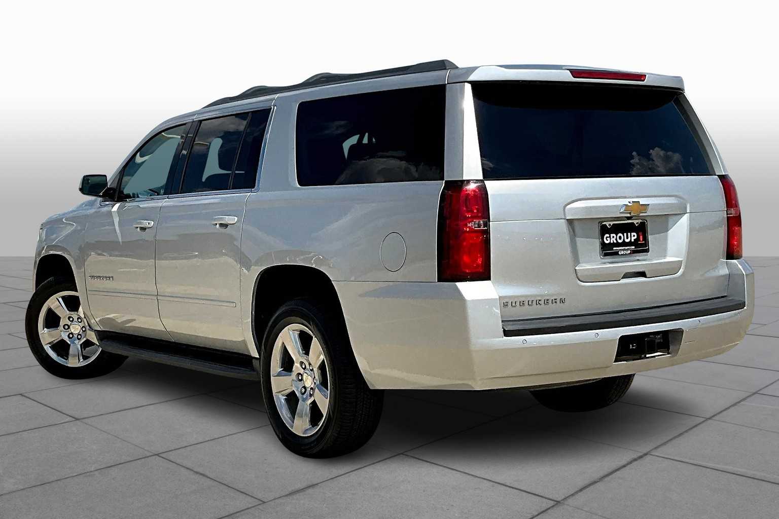 2018 Chevrolet Suburban LS photo 10