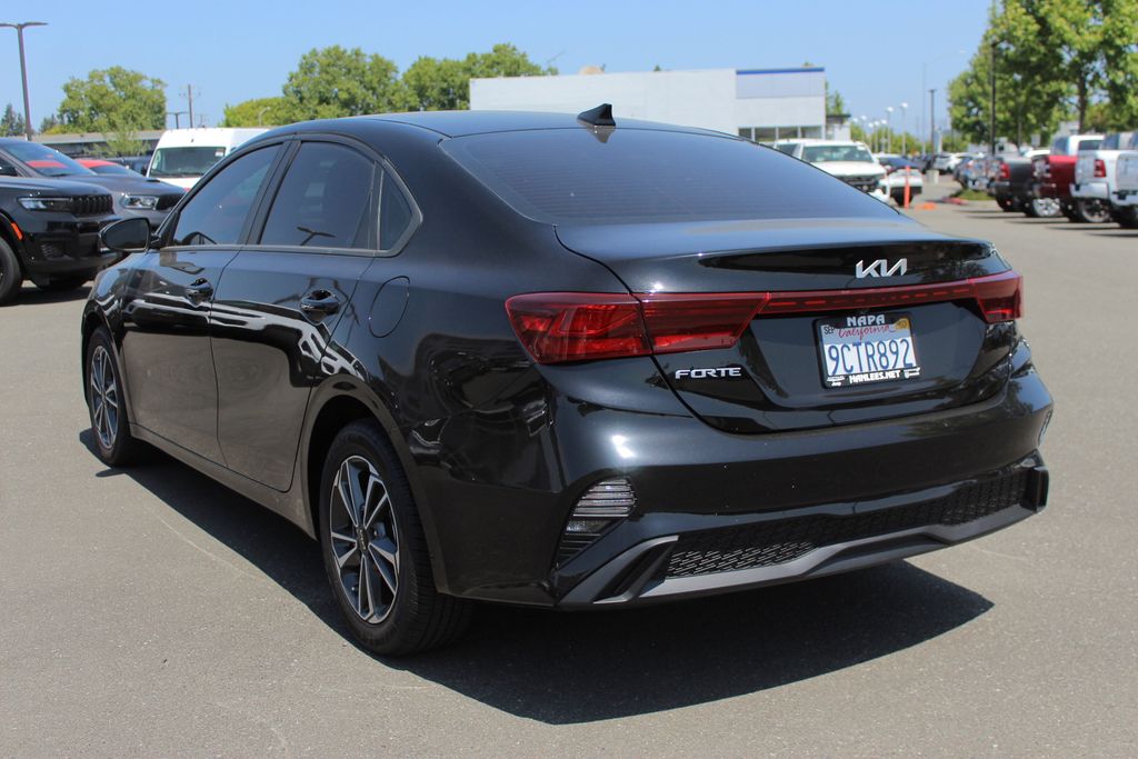 2023 Kia Forte LXS photo 7