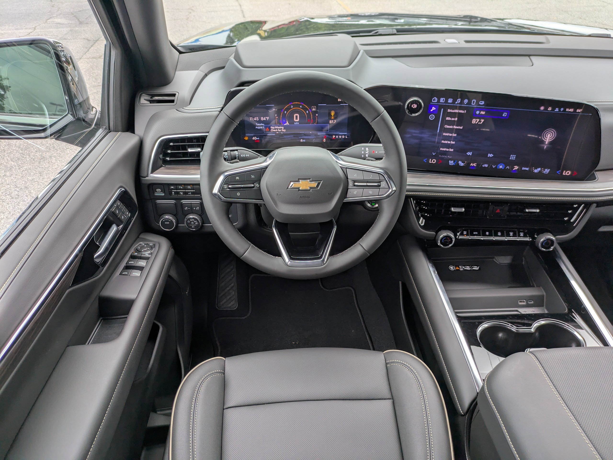 2025 Chevrolet Suburban Premier photo 15