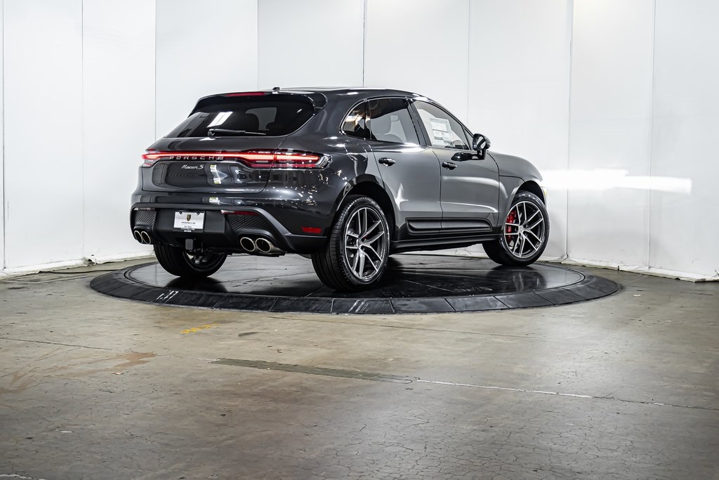 2025 Porsche Macan S photo 7