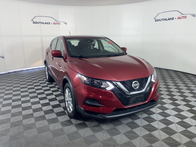 2020 Nissan Rogue Sport S photo 2