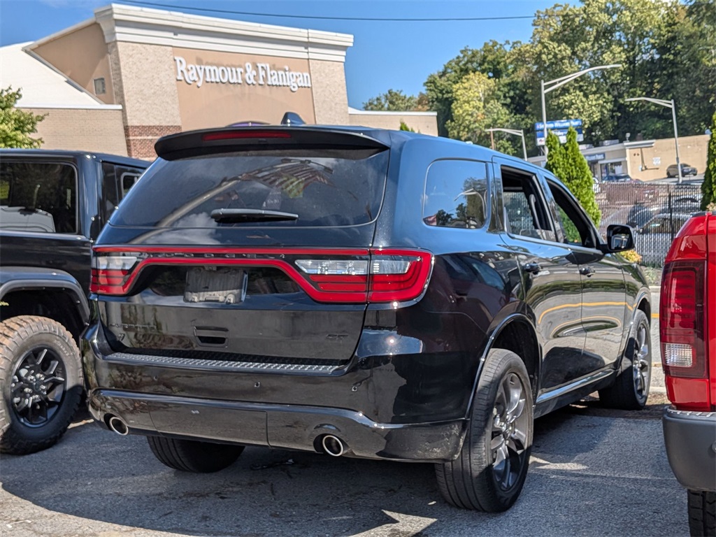 2022 Dodge Durango GT Plus photo 2