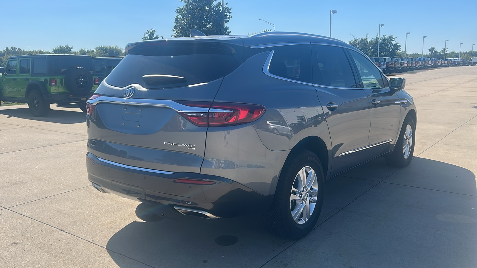 2019 Buick Enclave Essence photo 3