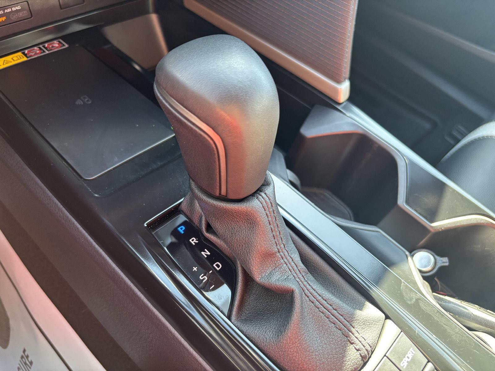 2025 Toyota Camry SE photo 27