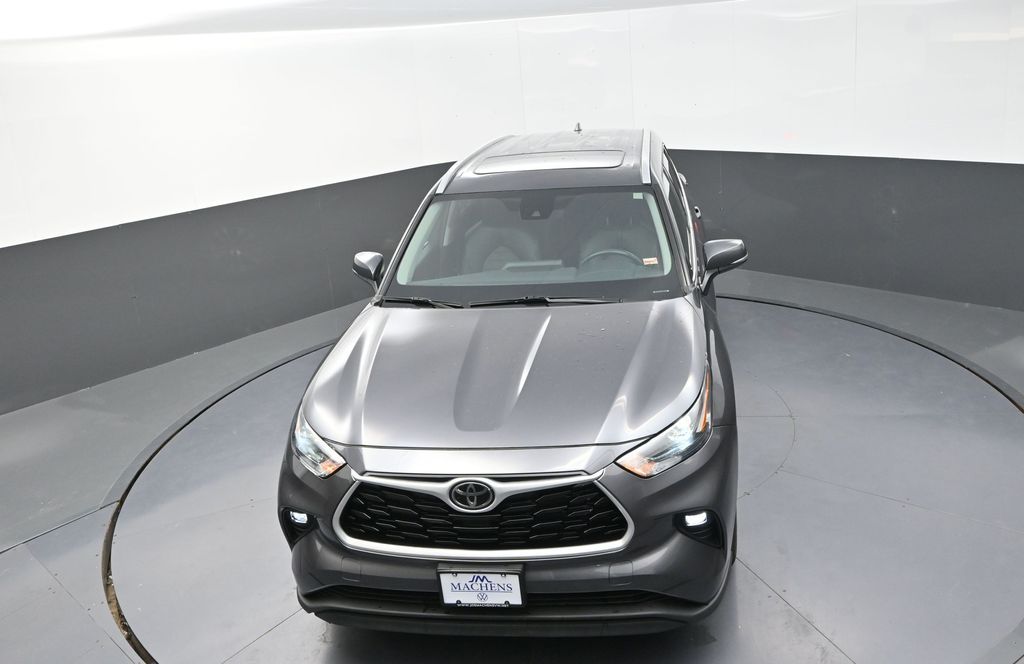 2022 Toyota Highlander XLE photo 10