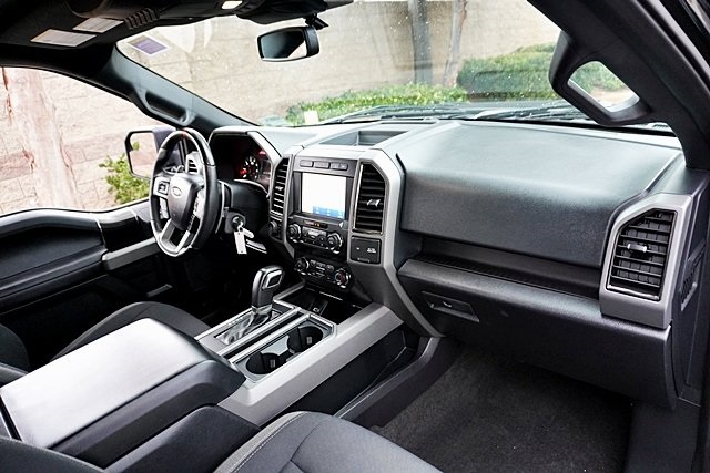 2020 Ford F-150 Raptor photo 11