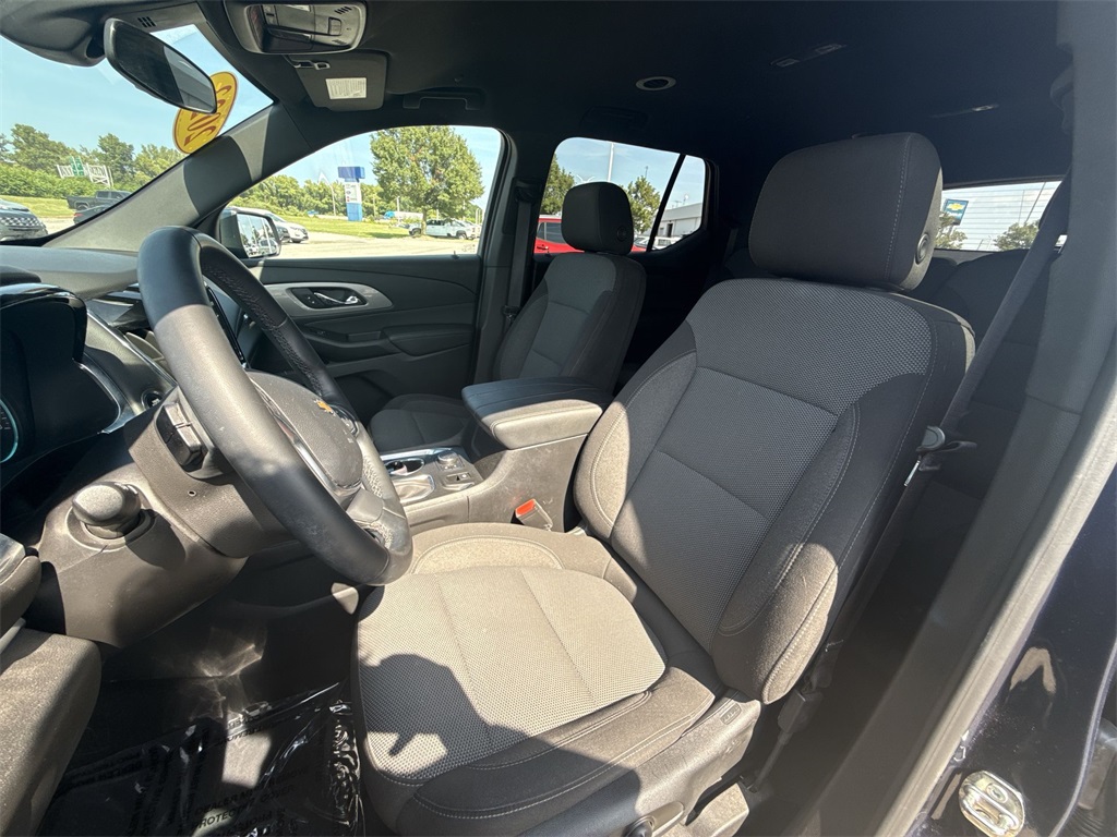 2023 Chevrolet Traverse photo 12