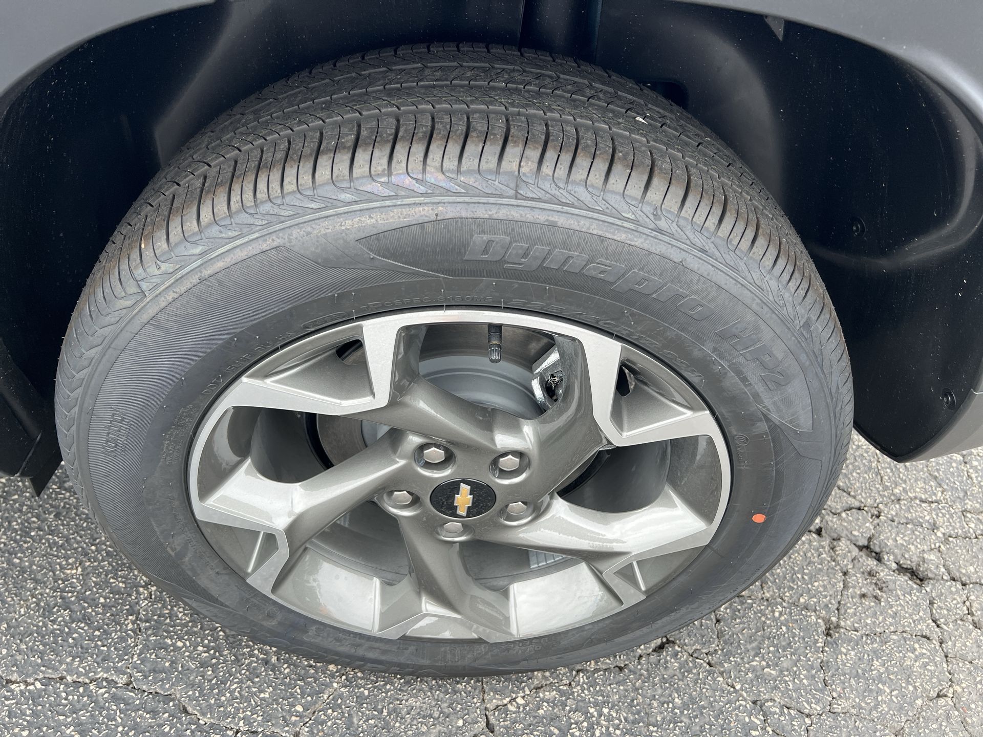 2025 Chevrolet Trax LT photo 4