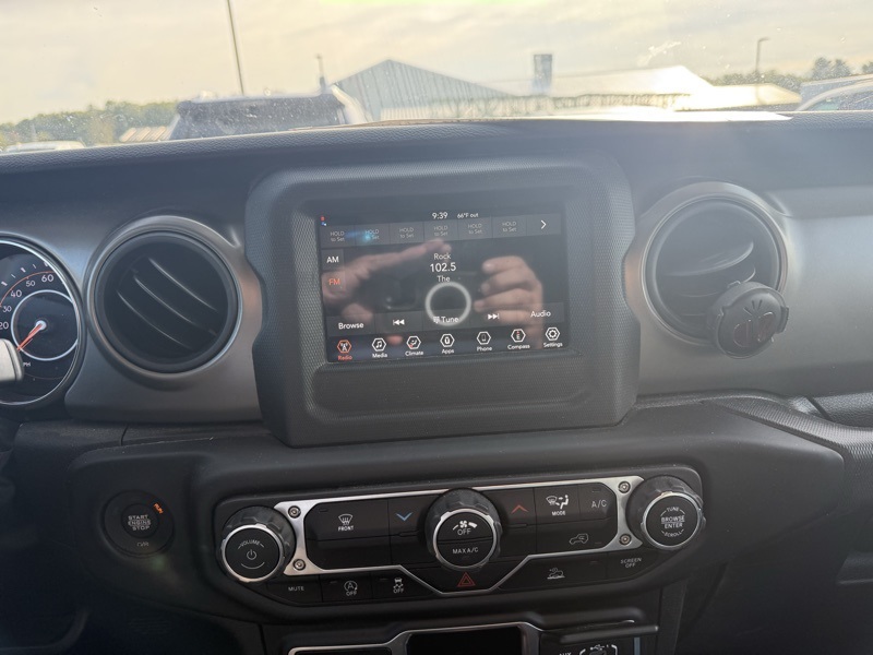 2022 Jeep Wrangler Sport photo 13