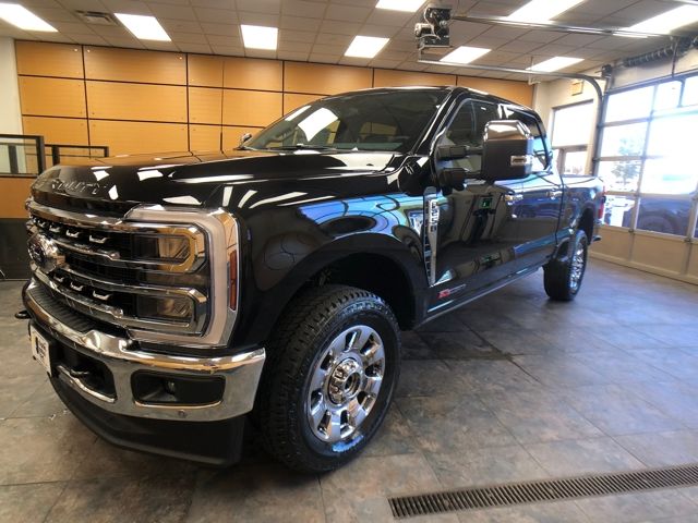 2026 Ford F-250 Lariat photo 4