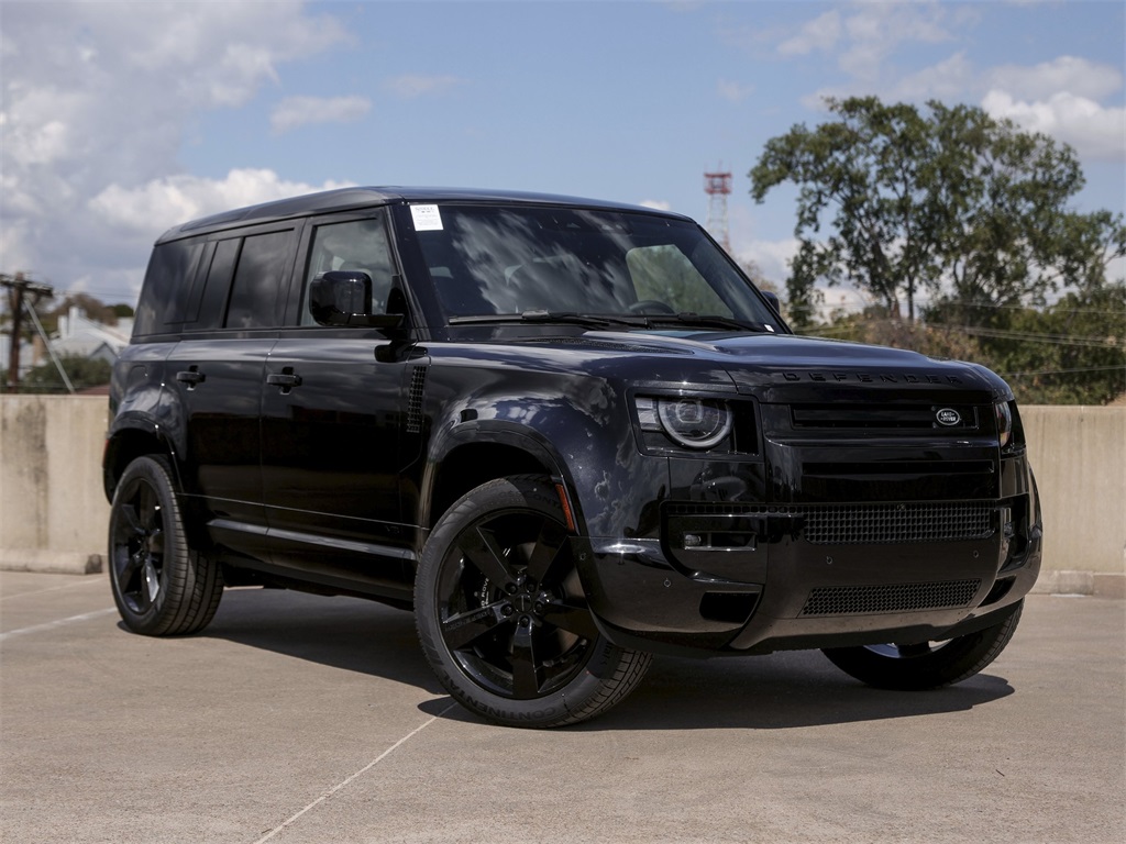 2026 Land Rover Defender 110 V8 photo 10