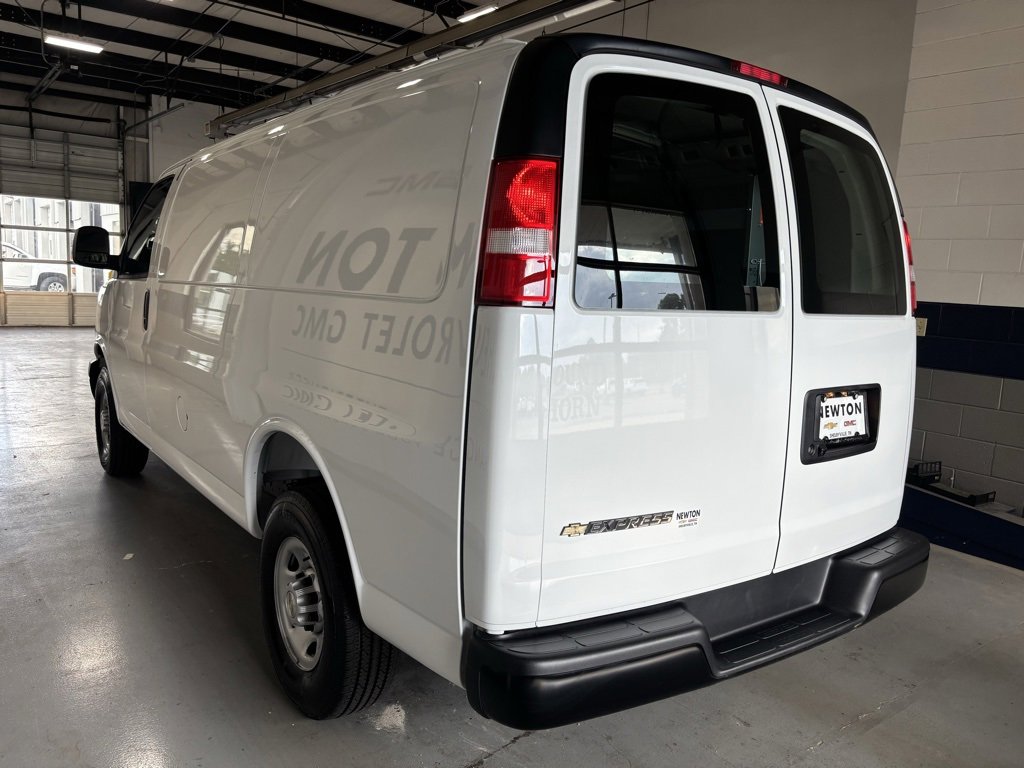 2025 Chevrolet Express Cargo 2500 photo 28