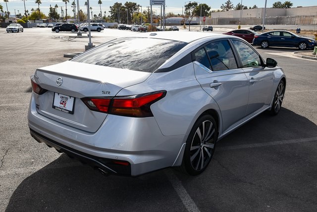 2022 Nissan Altima 2.5 SR photo 4