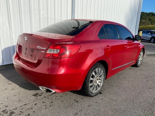 2013 Suzuki Kizashi photo 4