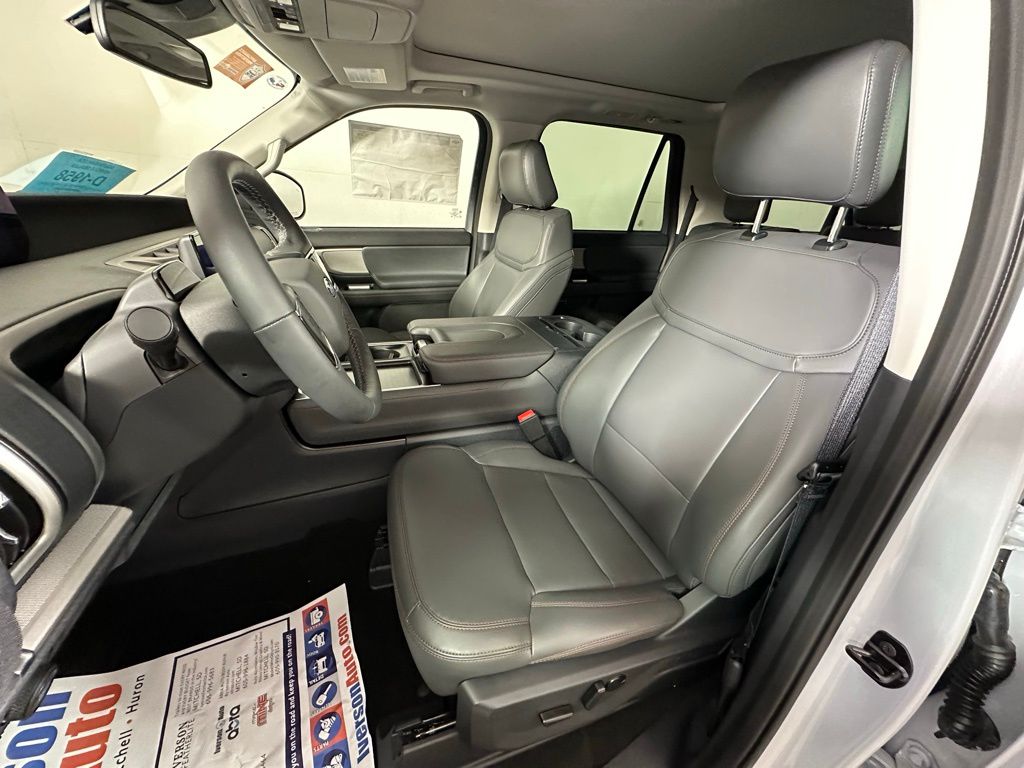 2025 Ford Expedition MAX photo 15