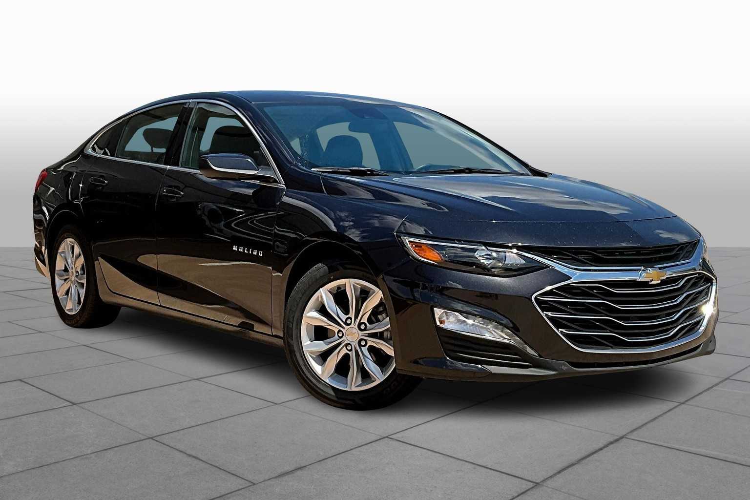 2023 Chevrolet Malibu 1LT photo 2