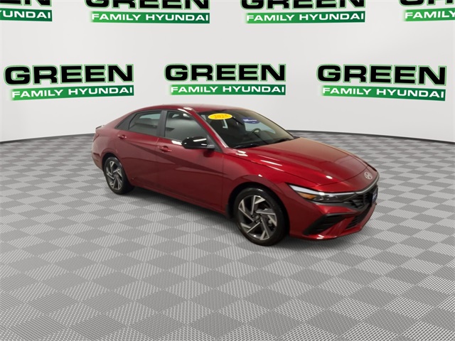 2025 Hyundai Elantra SEL Sport photo 2