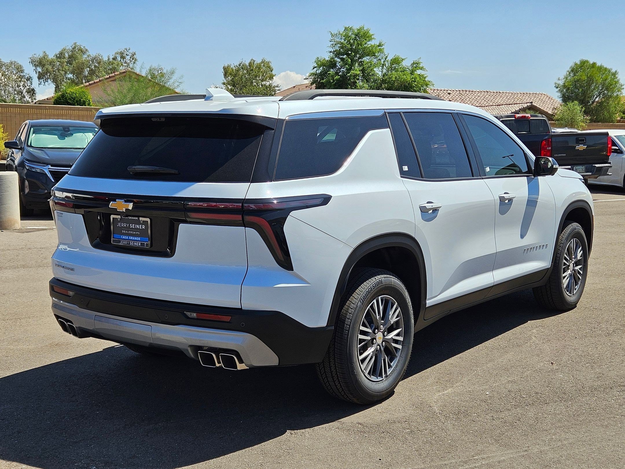 2026 Chevrolet Traverse photo 4