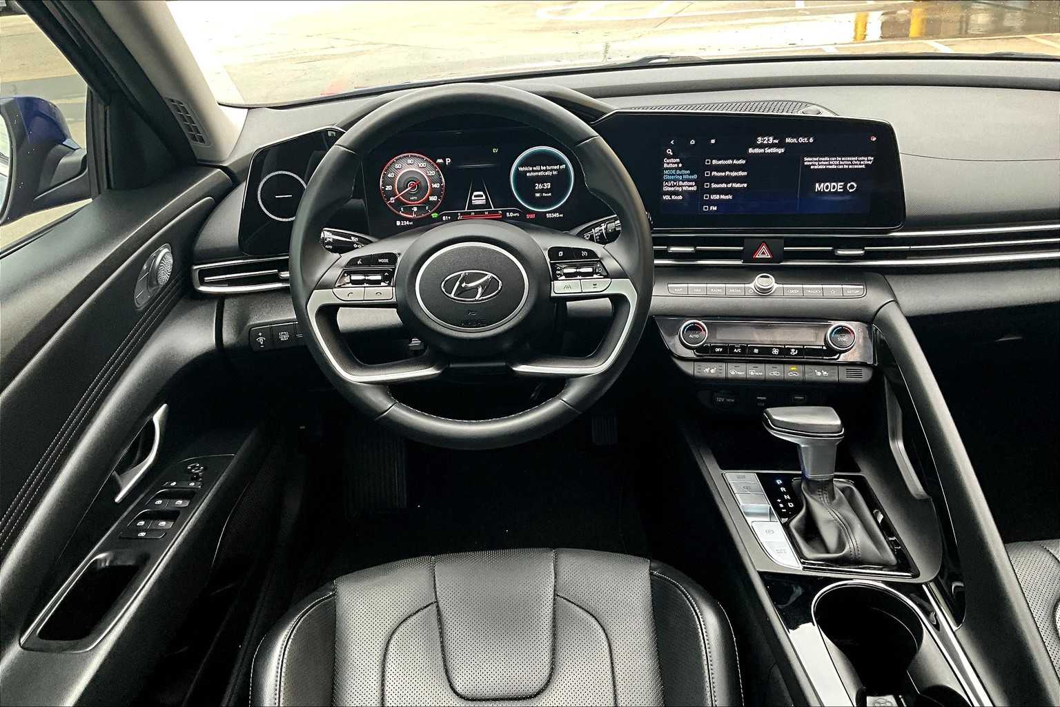 2022 Hyundai Elantra Hybrid Limited photo 5