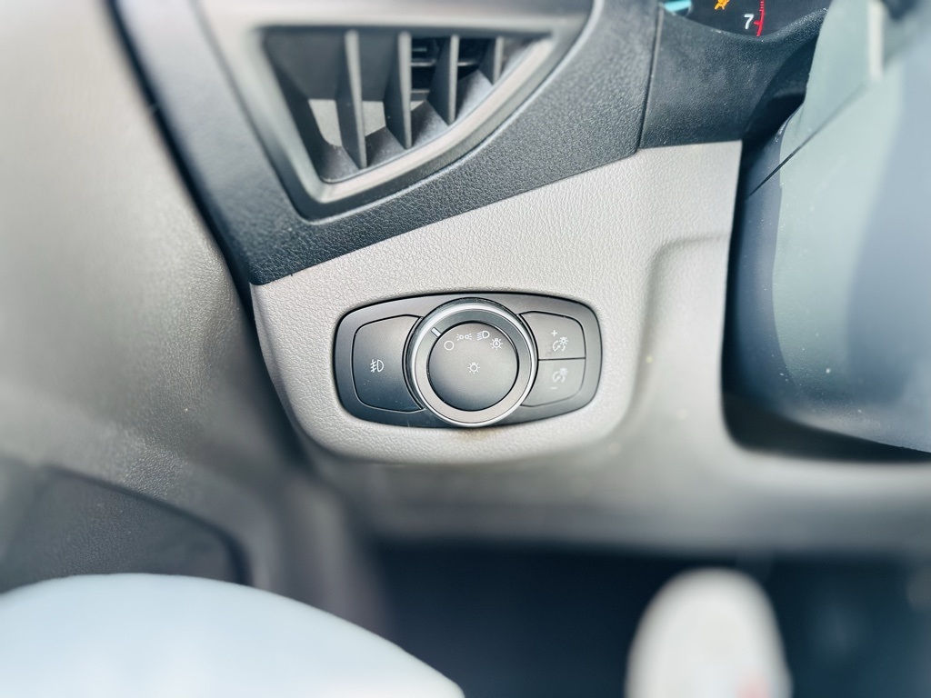 2020 Ford Transit XLT photo 26