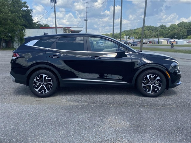 2025 Kia Sportage EX photo 2