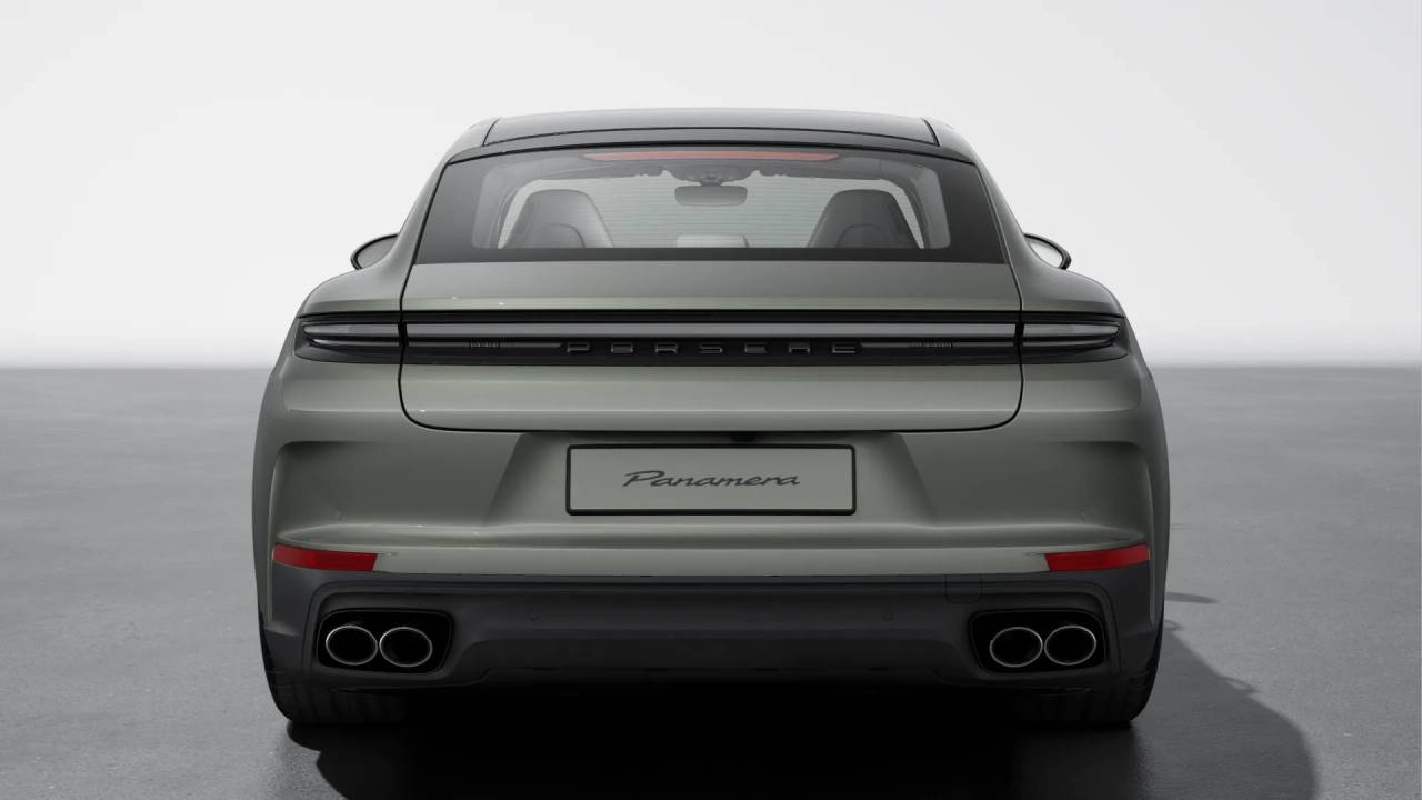 2026 Porsche Panamera 4 photo 2