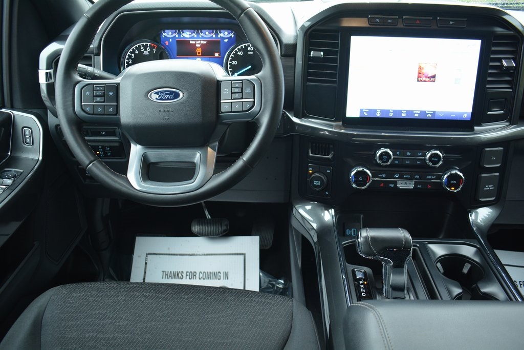 2023 Ford F-150 XLT photo 3