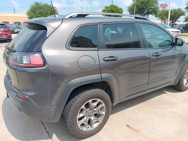 2021 Jeep Cherokee Trailhawk photo 2