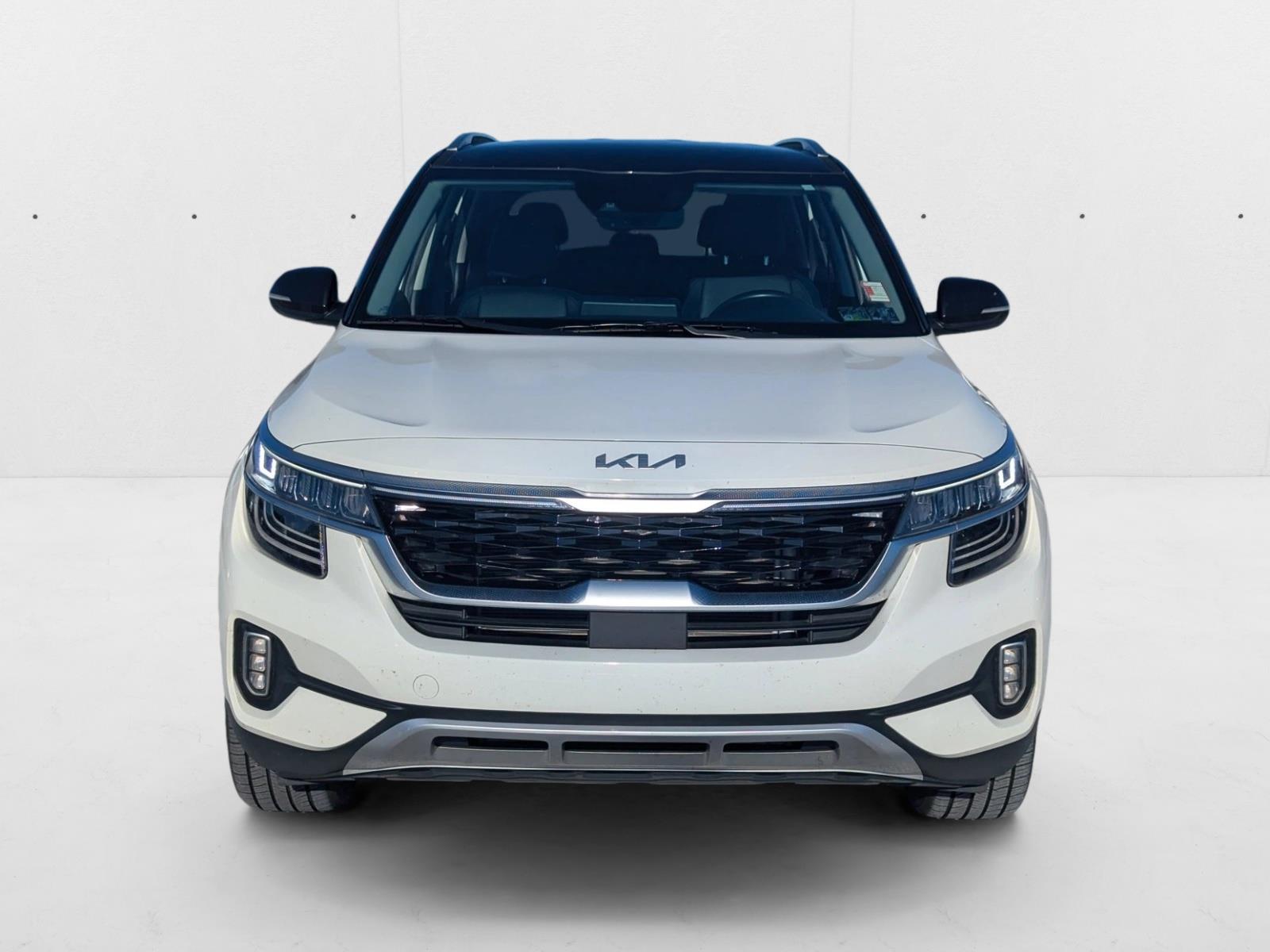 2023 Kia Seltos SX photo 2