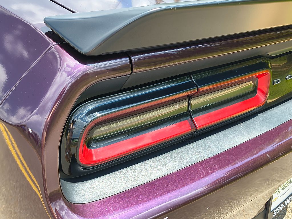 2022 Dodge Challenger SXT photo 3