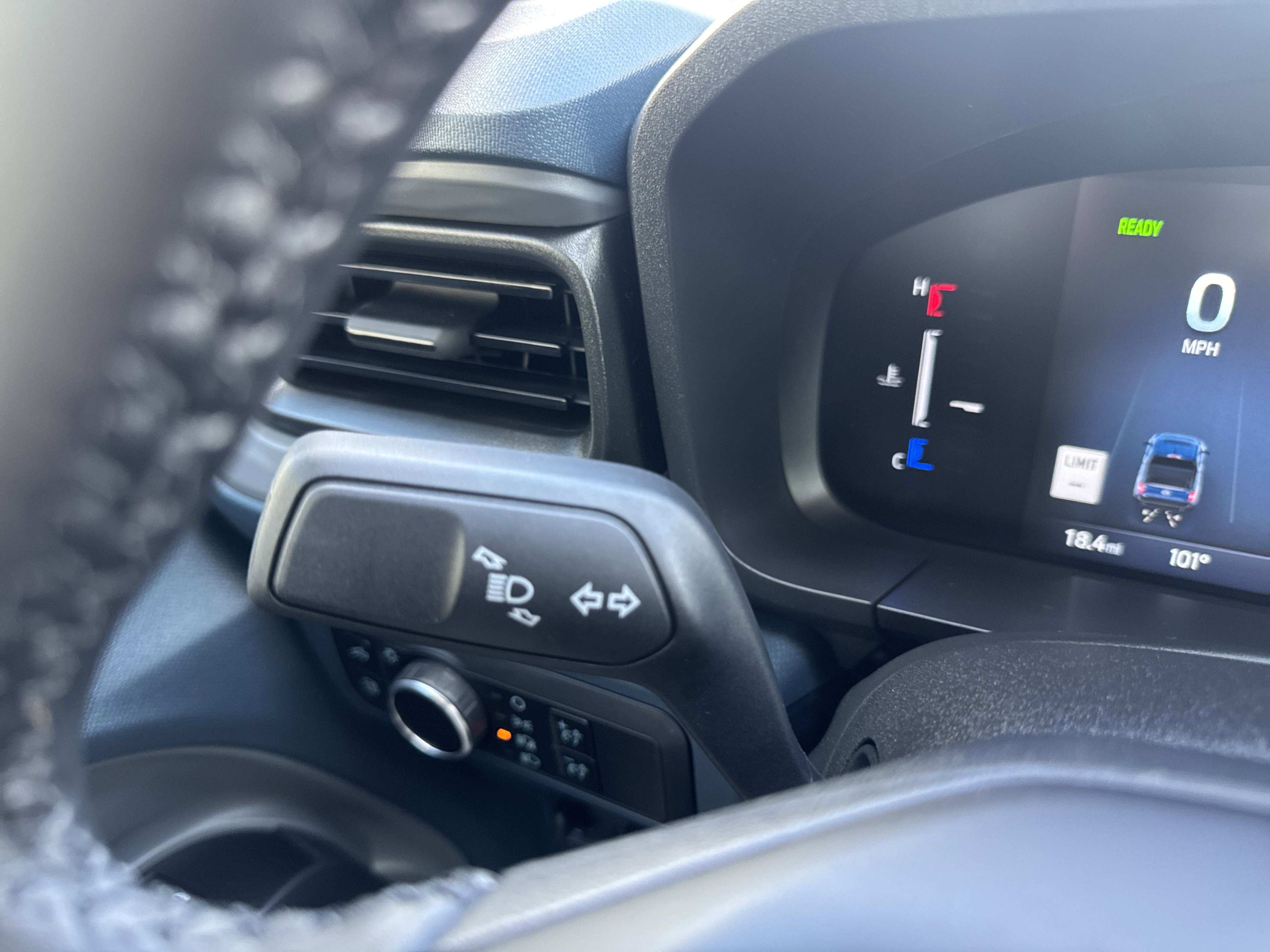2025 Ford Maverick Lariat photo 13