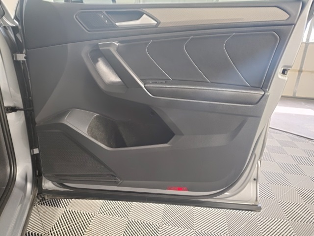 2024 Volkswagen Tiguan SE Wolfsburg Edition photo 15