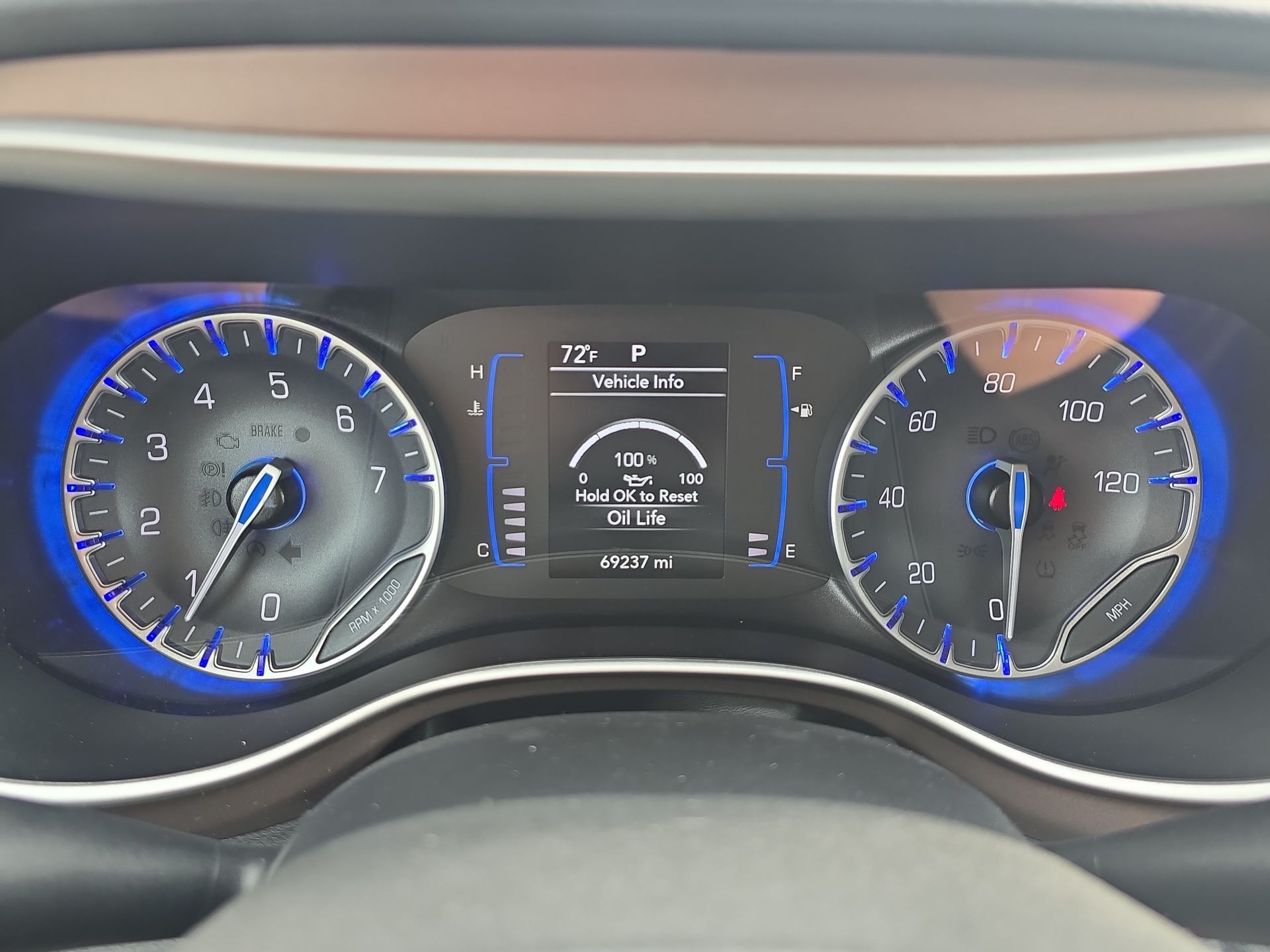 2023 Chrysler Voyager LX photo 37