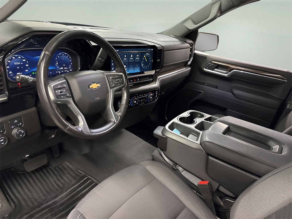 2022 Chevrolet Silverado 1500 LT photo 25