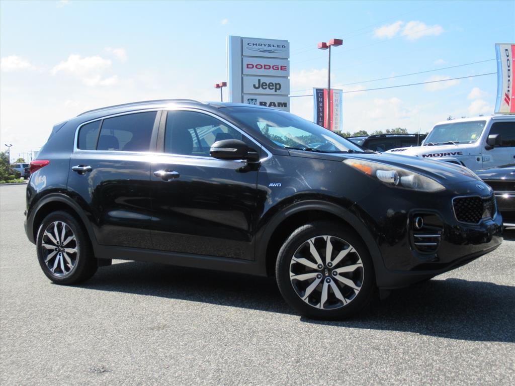 2017 Kia Sportage EX photo 2