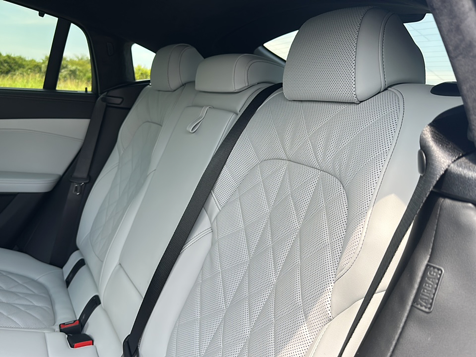 2026 Bmw X6 photo 4
