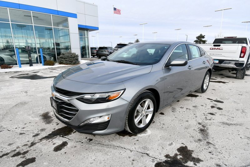 Used 2024 Chevrolet Malibu 1LT with VIN 1G1ZD5ST5RF120170 for sale in North Branch, Minnesota