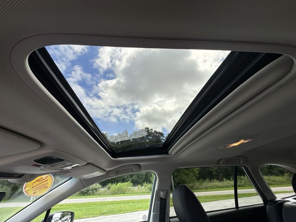 2019 Subaru Outback 2.5i photo 16