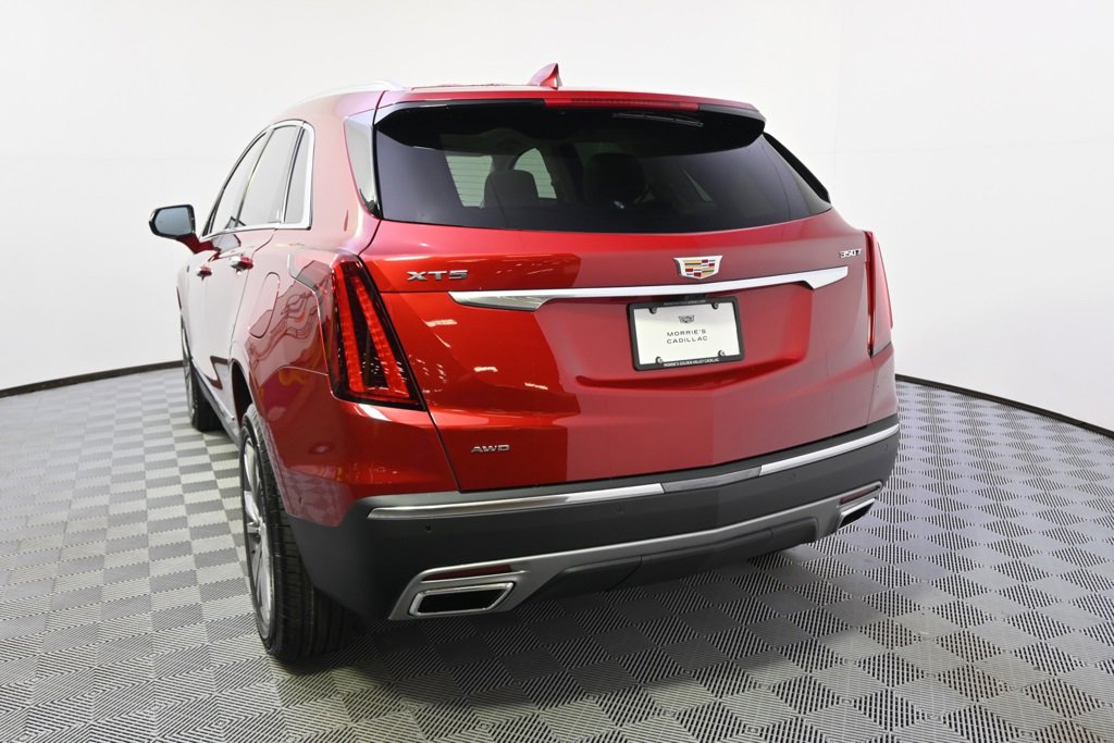 2025 Cadillac XT5 Premium Luxury photo 3