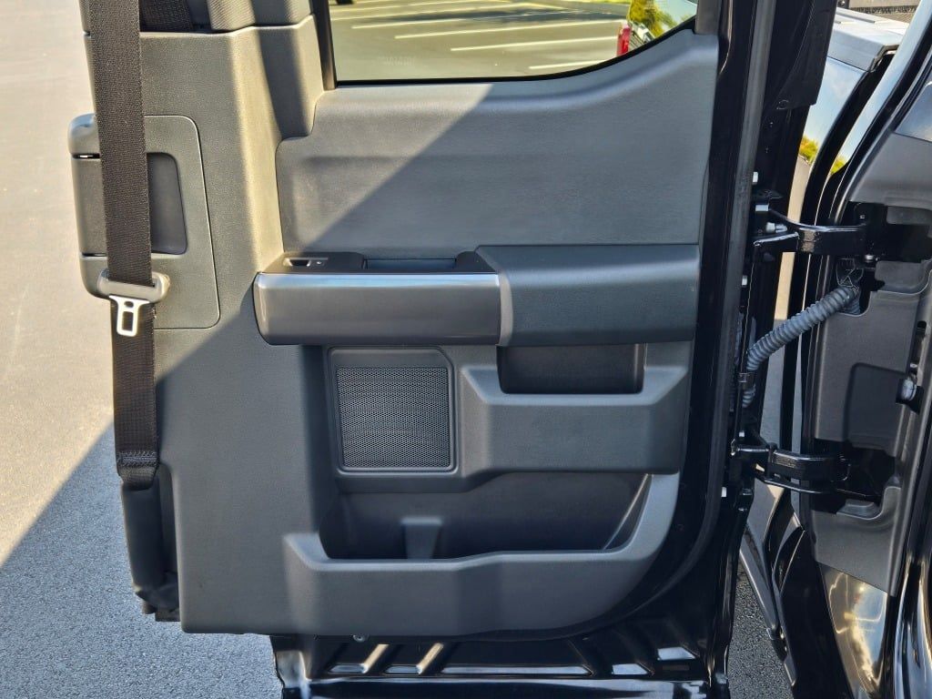 2021 Ford F-150 Lariat photo 8