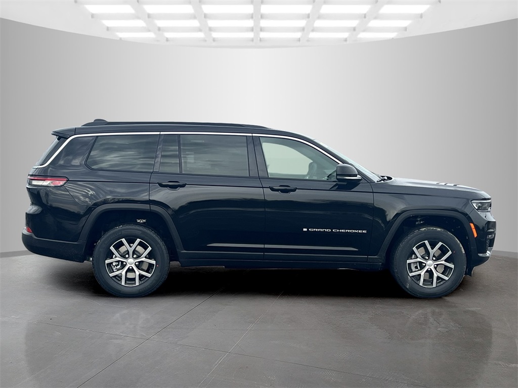 2025 Jeep Grand Cherokee Limited photo 2