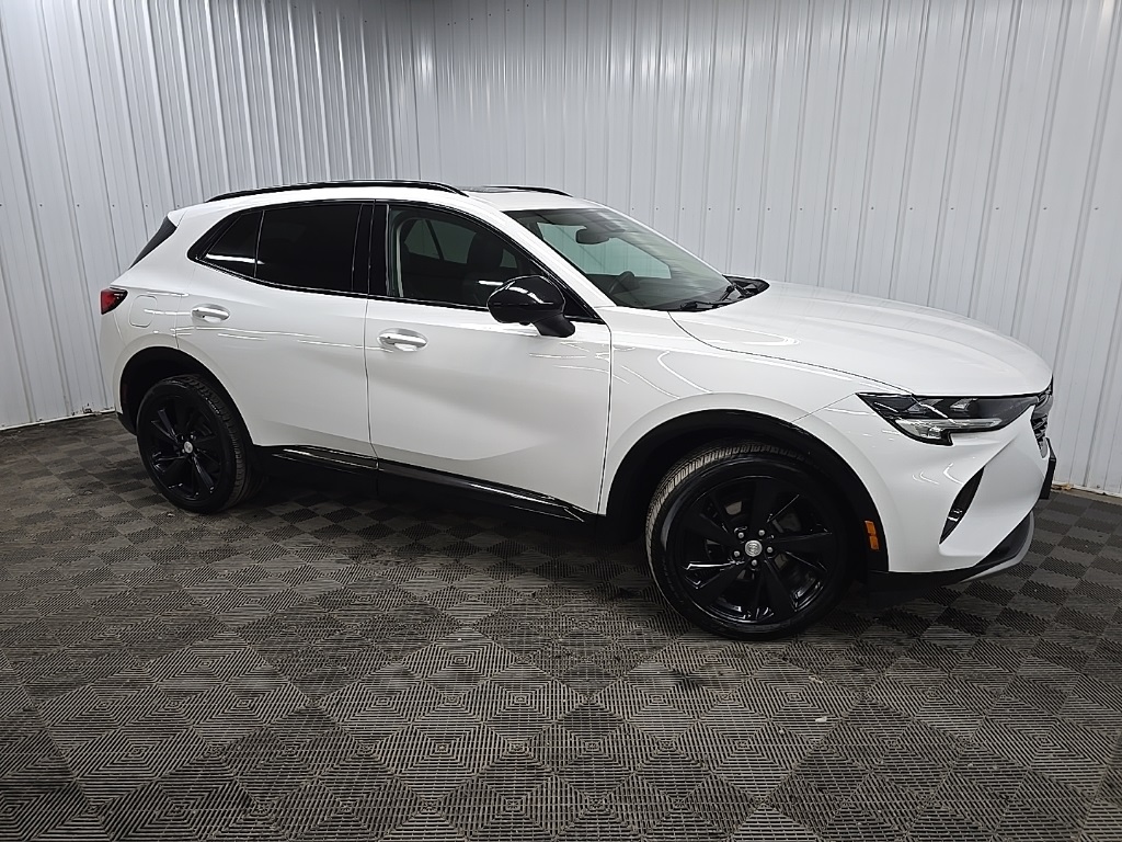 2021 Buick Envision Essence's photo