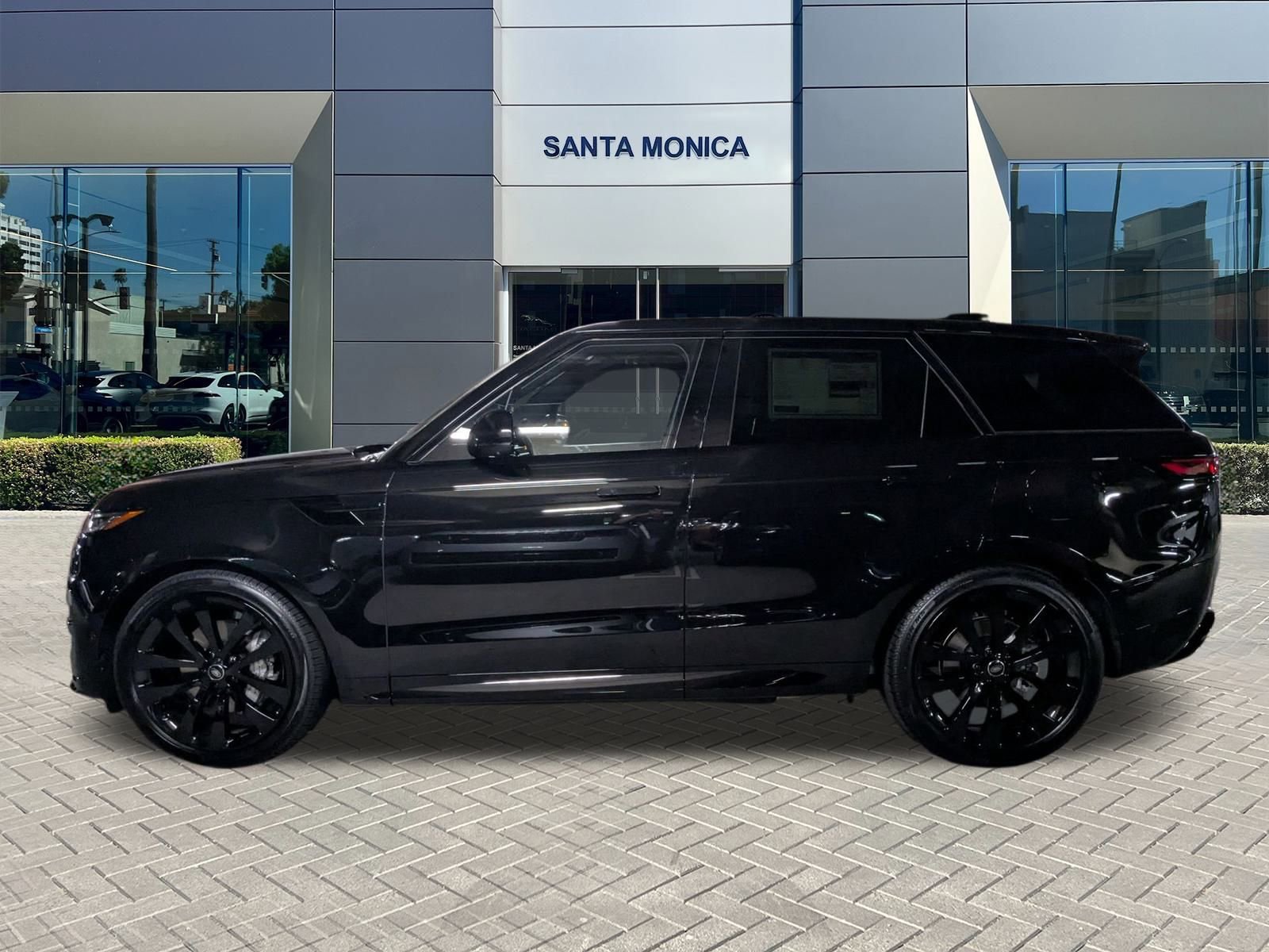 2025 Land Rover Range Rover Sport SE photo 5