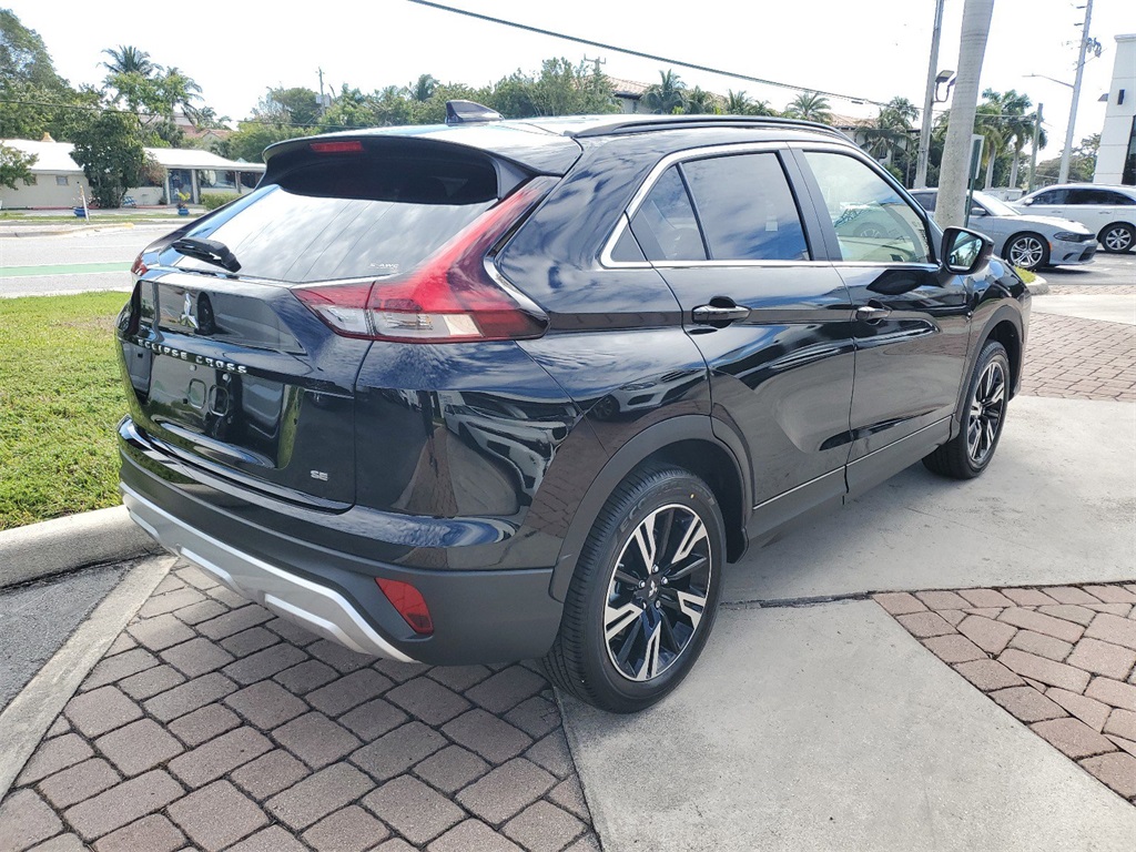 2025 Mitsubishi Eclipse Cross SE photo 6