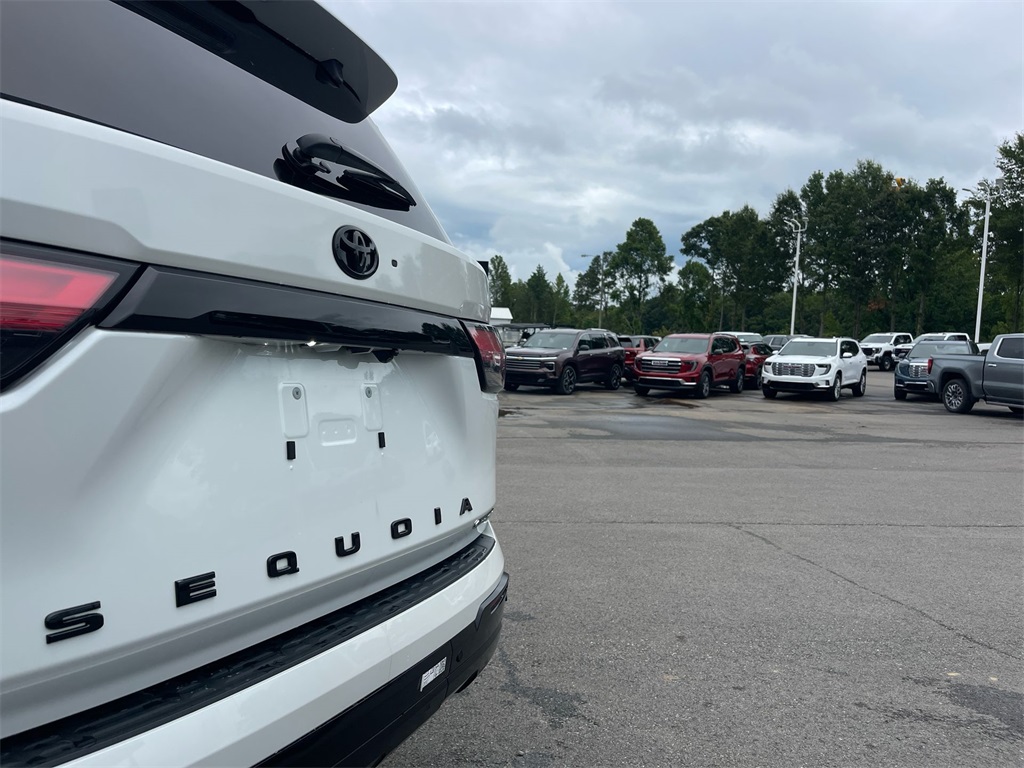 2025 Toyota Sequoia Platinum photo 29