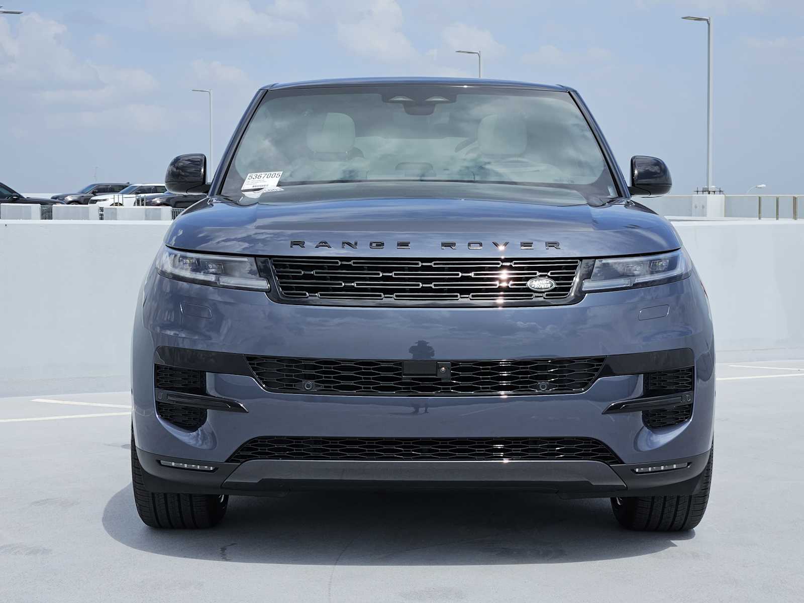 2025 Land Rover Range Rover Sport SE photo 2
