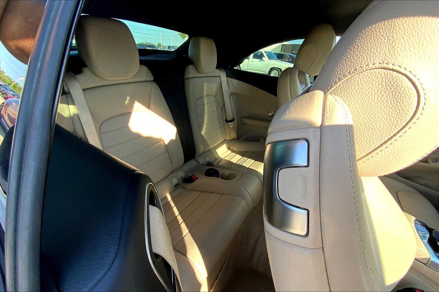 2019 Mercedes Benz C 300 photo 18