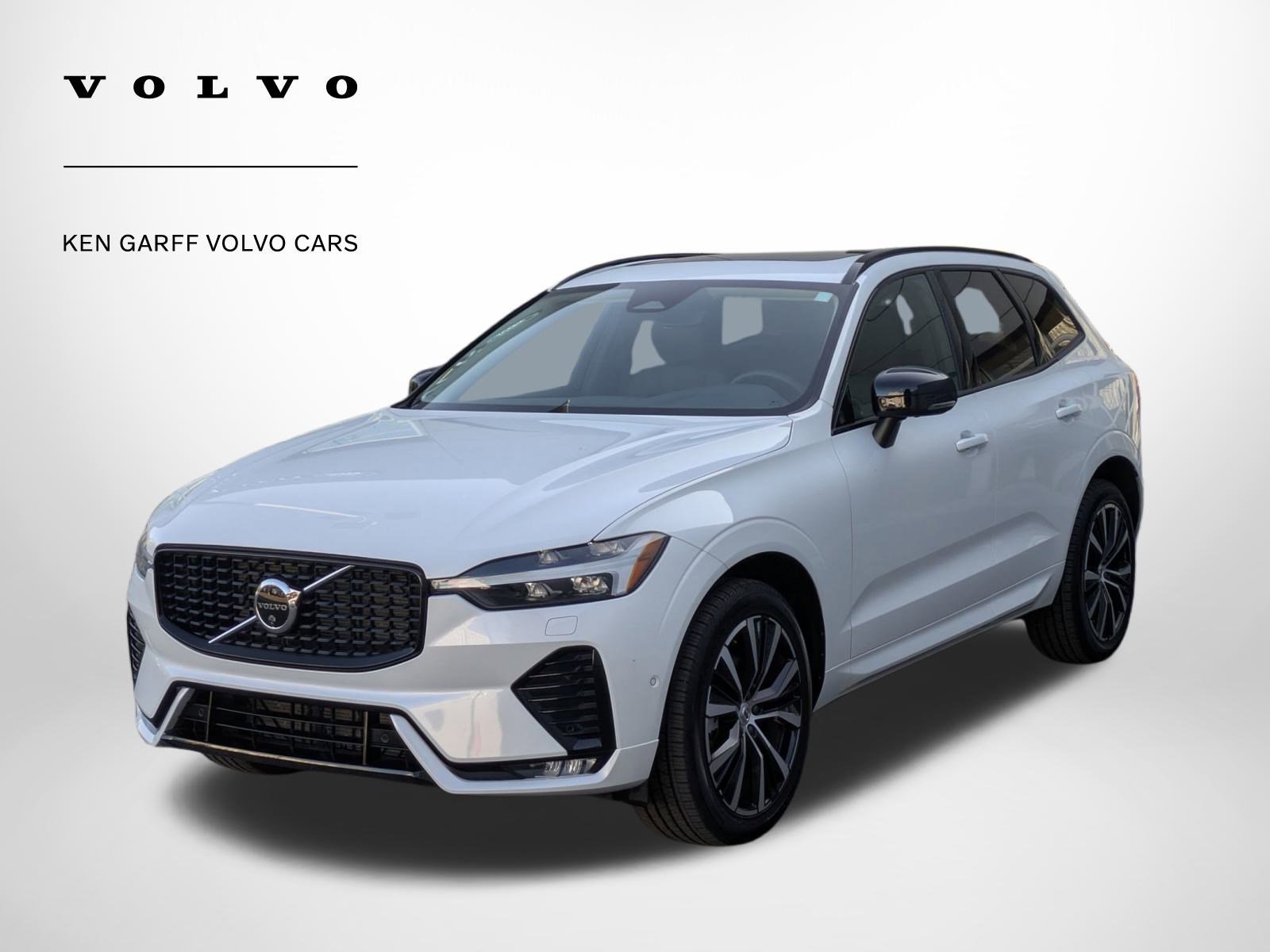 2025 Volvo XC60 Plus photo 7