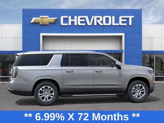 2026 Chevrolet Suburban LT photo 4