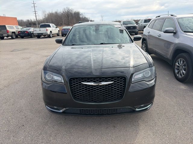 Used 2018 Chrysler 300 S with VIN 2C3CCAGG3JH141529 for sale in Standish, MI
